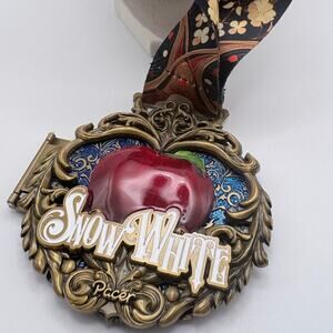 Disney SnowWhite Virtual Pacer Collectible Medal